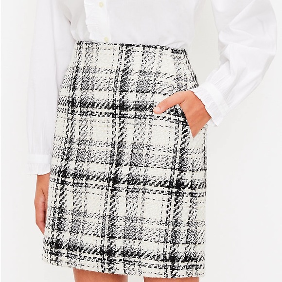 Donating 2/2/24- Loft Tweed Pocket Pencil Skirt - Picture 1 of 7